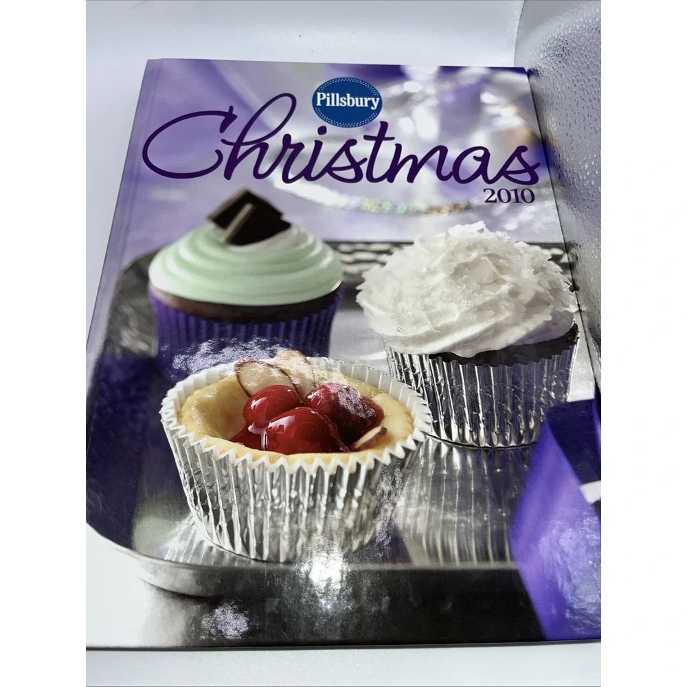 Pillsbury Christmas Hardcover Cookbook‎ Bundle Of 2 2009-2010